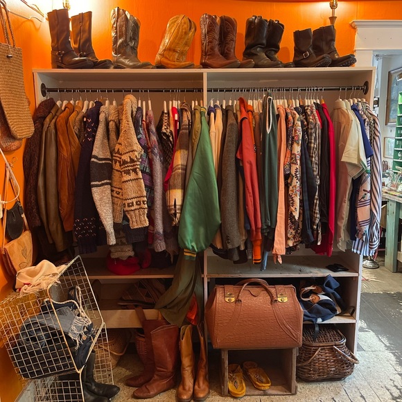 Meet your Posher, Sarah - Picture 4 of 4